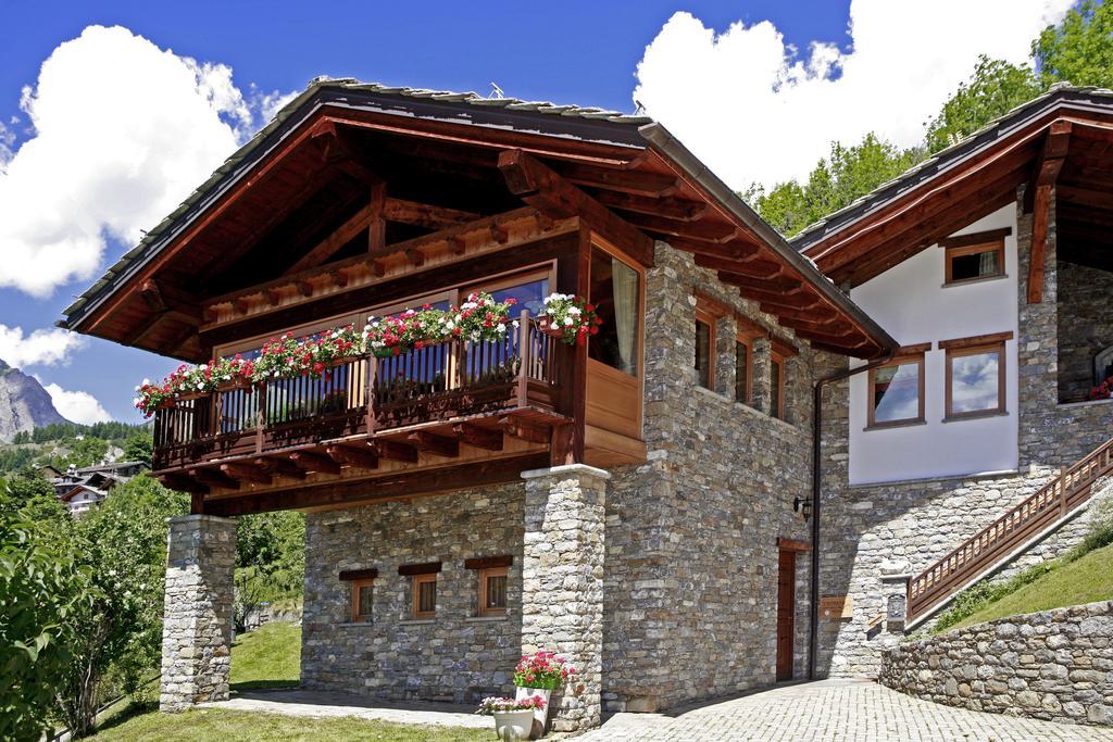 Les Combes Hotel La Salle Exterior photo